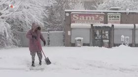 Americanii, copleșiți de ninsori și viscol. Vremea extremă a făcut deja 3 victime peste ocean